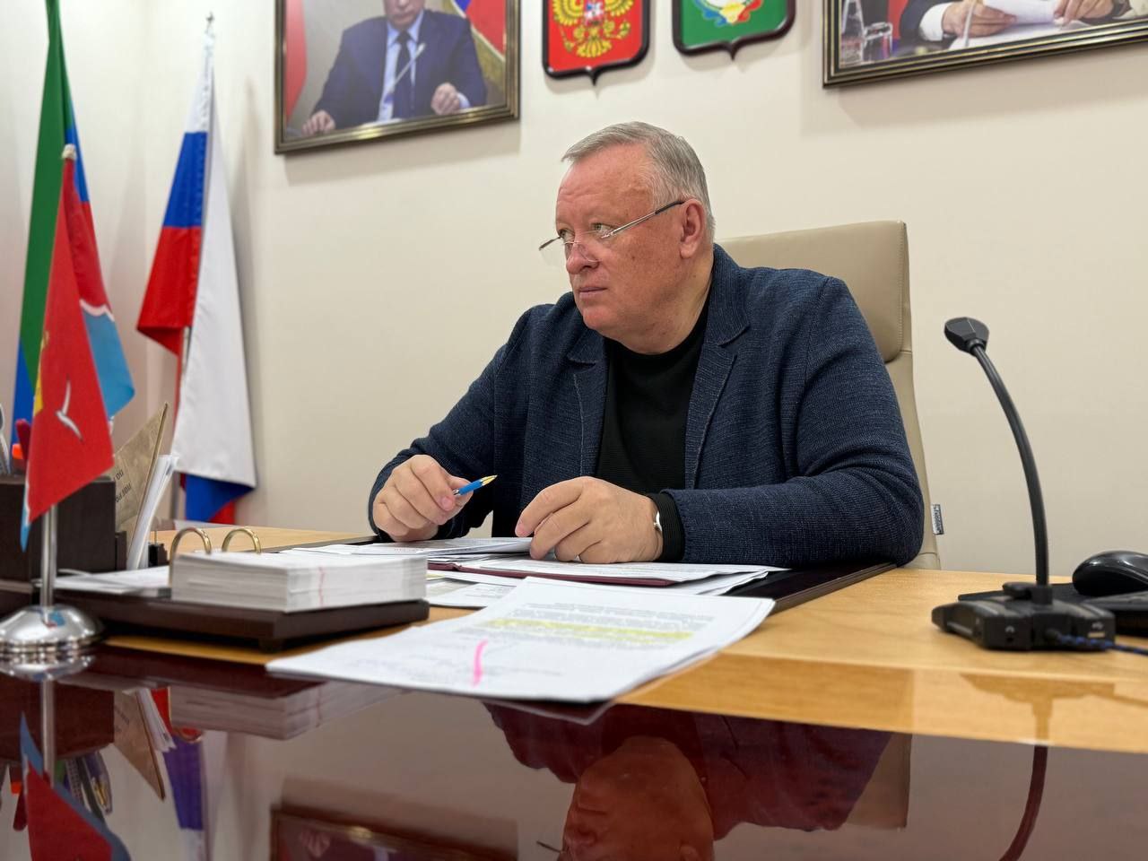 Глава РД Сергей Меликов в режиме видеоконференцисвязи провел заседание Оперативного штаба по обеспечению устойчивости развития экономики Республики Дагестан с учетом внешних факторов