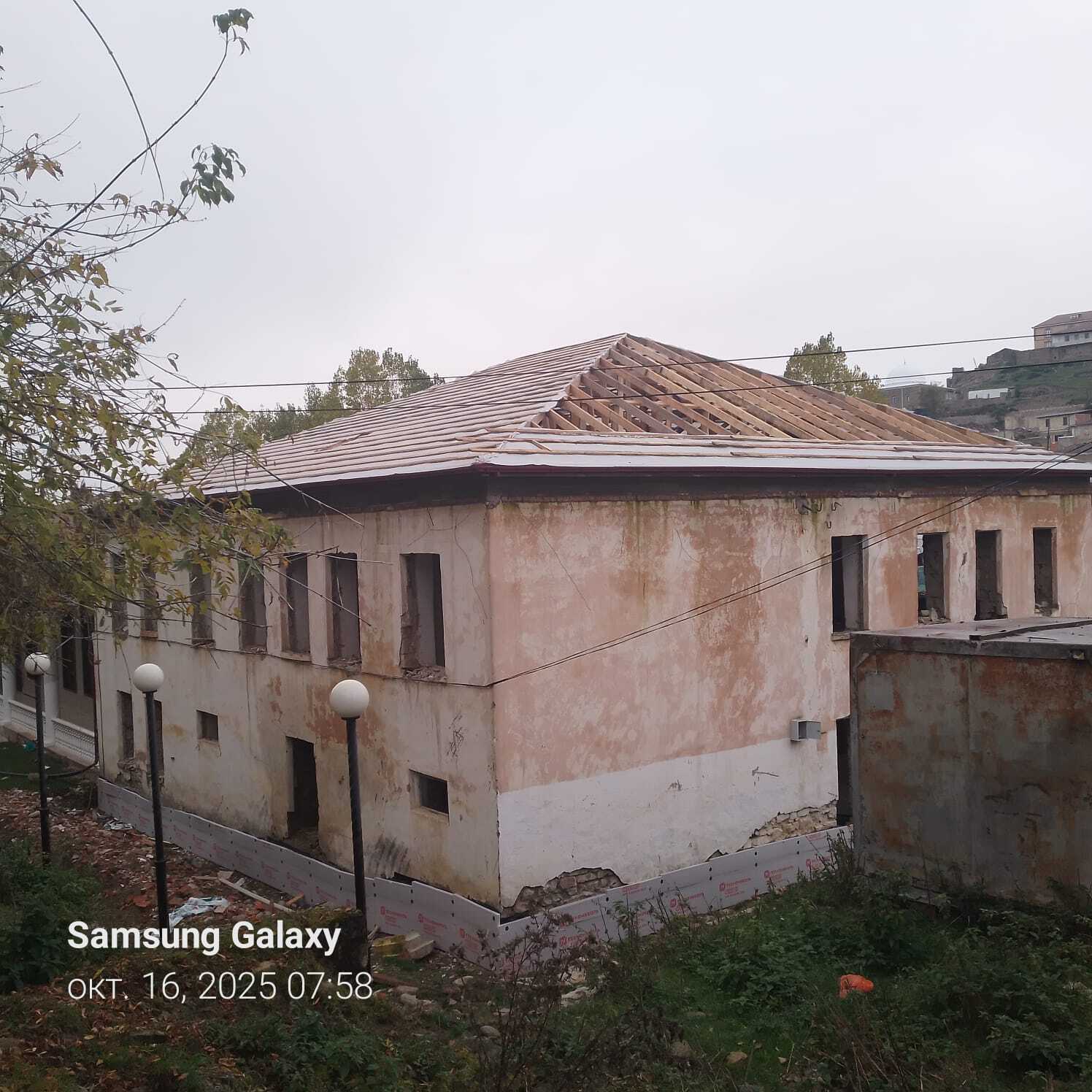 Глава Дахадаевского района Магомед Абдулкадиров проверил ход капитальной реконструкции районной библиотеки по федеральной программе Глава Дахадаевского района Магомед Абдулкадиров проверил ход капитальной реконструкции районной библиотеки по федеральной программе