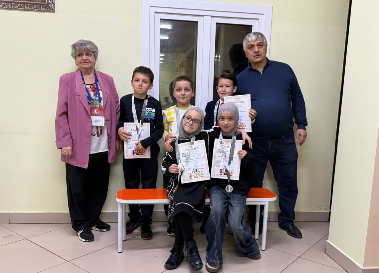 Обладателями 33 медалей стали дагестанские шахматисты на Первенстве СКФО в Черкесске Обладателями 33 медалей стали дагестанские шахматисты на Первенстве СКФО в Черкесске