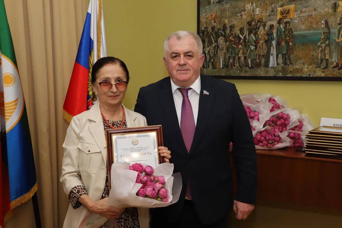 Заур Аскендеров посетил Национальный музей Республики Дагестан имени Алибека Тахо-Годи Заур Аскендеров посетил Национальный музей Республики Дагестан имени Алибека Тахо-Годи