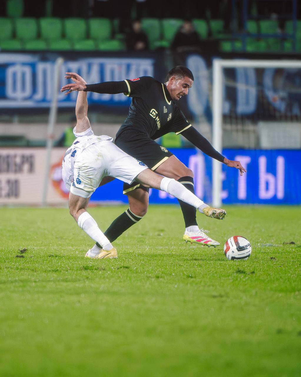 Кадры исторической победы махачкалинского «Динамо» – впервые обыграли московский ЦСКА! Кадры исторической победы махачкалинского «Динамо» – впервые обыграли московский ЦСКА!