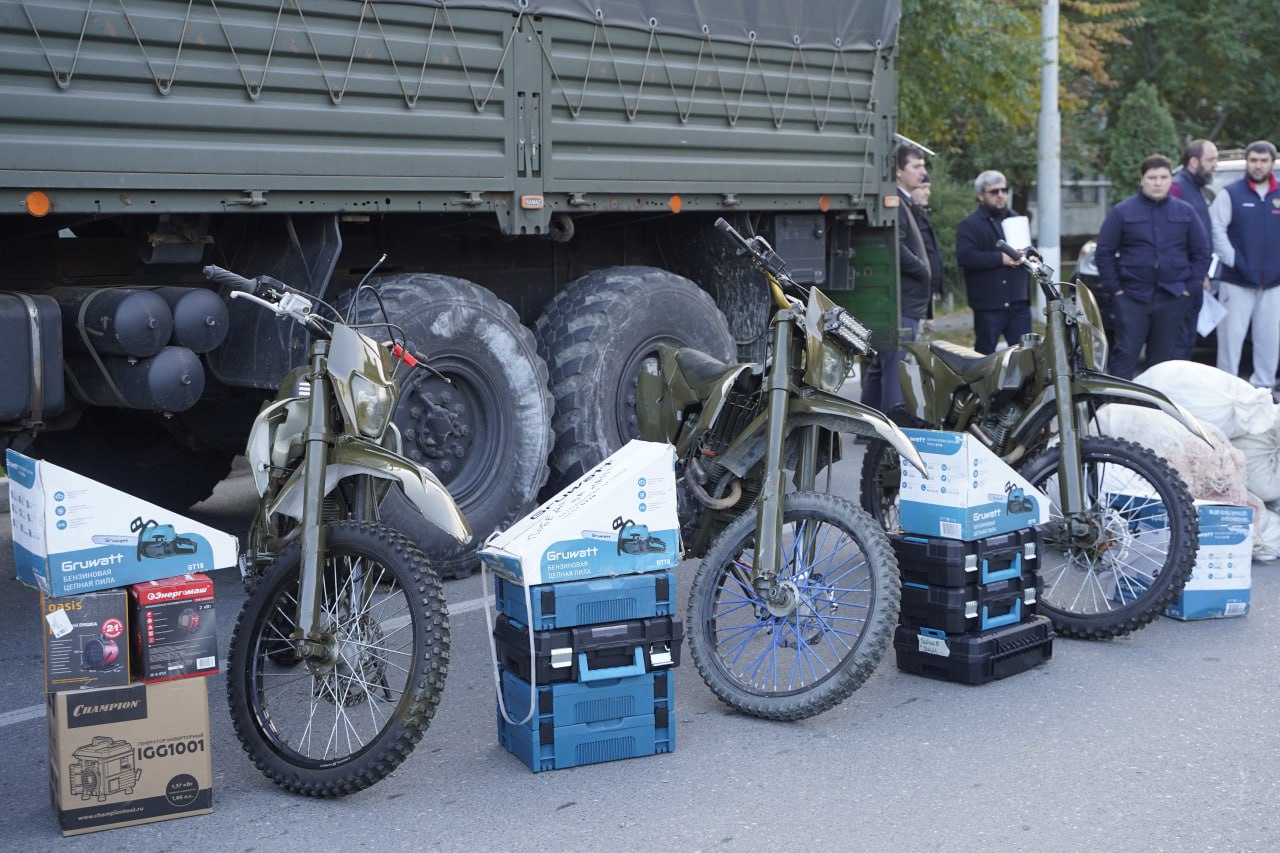 Мотоциклы, генераторы и вера в наших ребят: гуманитарный груз из Кизилюрта уже в пути Мотоциклы, генераторы и вера в наших ребят: гуманитарный груз из Кизилюрта уже в пути