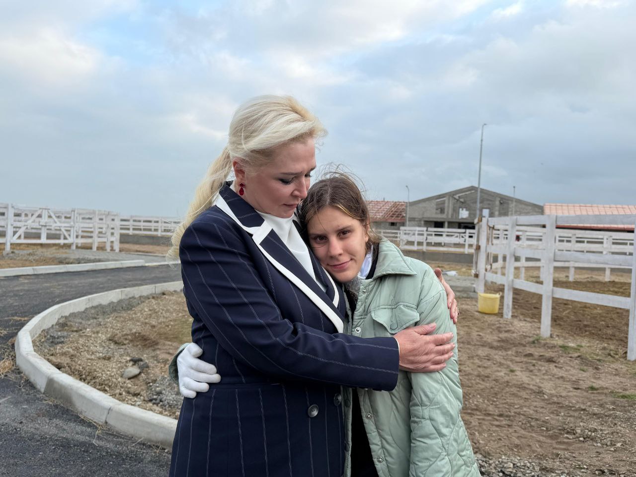 Первый лицензированный конный центр, специализирующийся на иппотерапии, открыт в Дагестане благодаря поддержке Заура Аскендерова Первый лицензированный конный центр, специализирующийся на иппотерапии, открыт в Дагестане благодаря поддержке Заура Аскендерова