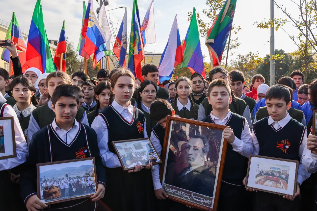 Джелал-эд-Дин Коркмасов — пример человека, для которого высшей ценностью было служение Родине Джелал-эд-Дин Коркмасов — пример человека, для которого высшей ценностью было служение Родине