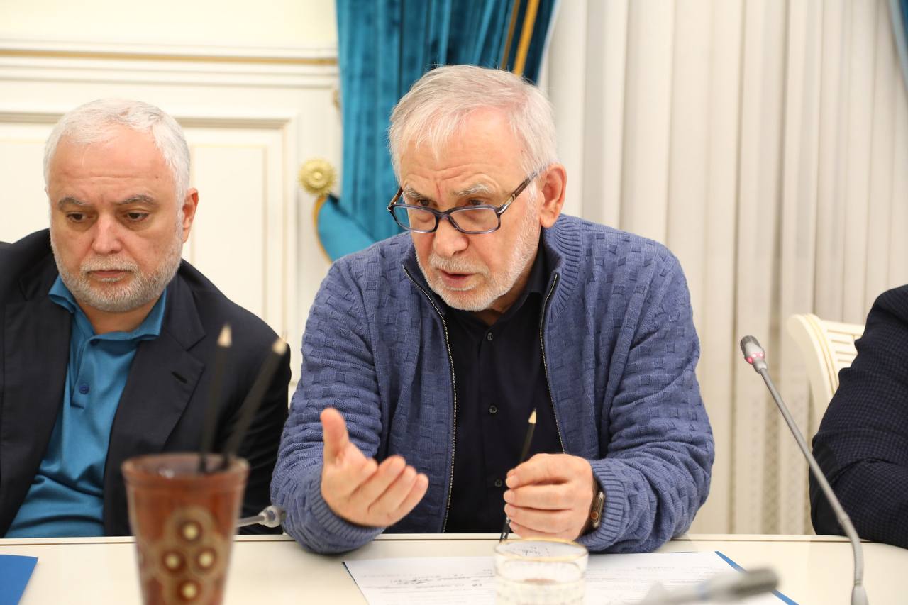 Сергей Меликов провёл заседание Попечительского совета футбольного клуба «Динамо» Сергей Меликов провёл заседание Попечительского совета футбольного клуба «Динамо»