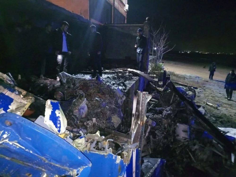 Обстановка на месте крушения вертолета в Дагестане Обстановка на месте крушения вертолета в Дагестане