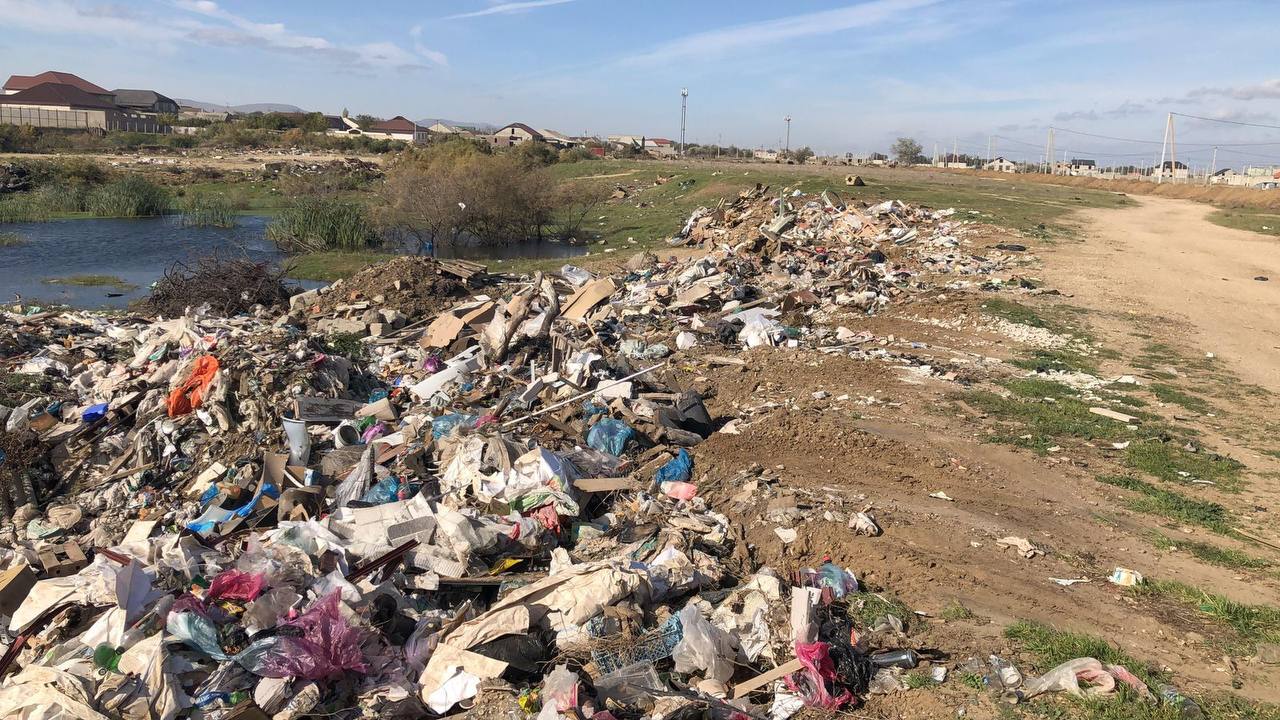 Инспекция Минприроды РД обнаружила несанкционированную свалку ТКО площадью более 5000 кв. м в пос. Шамхал-Термен г. Махачкалы (координаты 43.019634, 47.312321). Собственнику участка направлено предостережение Инспекция Минприроды РД обнаружила несанкционированную свалку ТКО площадью более 5000 кв. м в пос. Шамхал-Термен г. Махачкалы (координаты 43.019634, 47.312321). Собственнику участка направлено предостережение