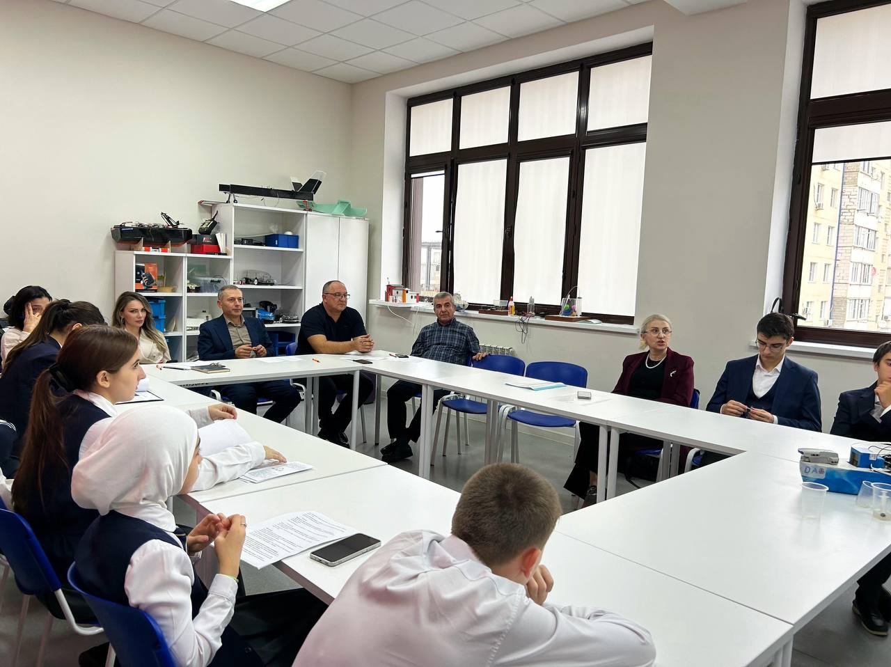 В Лицее №13 стартовал региональный этап форума «Шаг в будущее» В Лицее №13 стартовал региональный этап форума «Шаг в будущее»