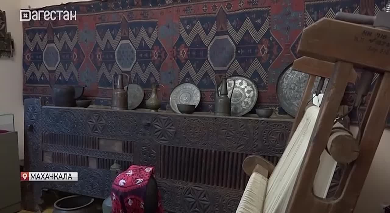 Председатель Народного Собрания Дагестана Заур Аскендеров поздравил сотрудников Национального музея им. А. Тахо-Годи с вековым юбилеем