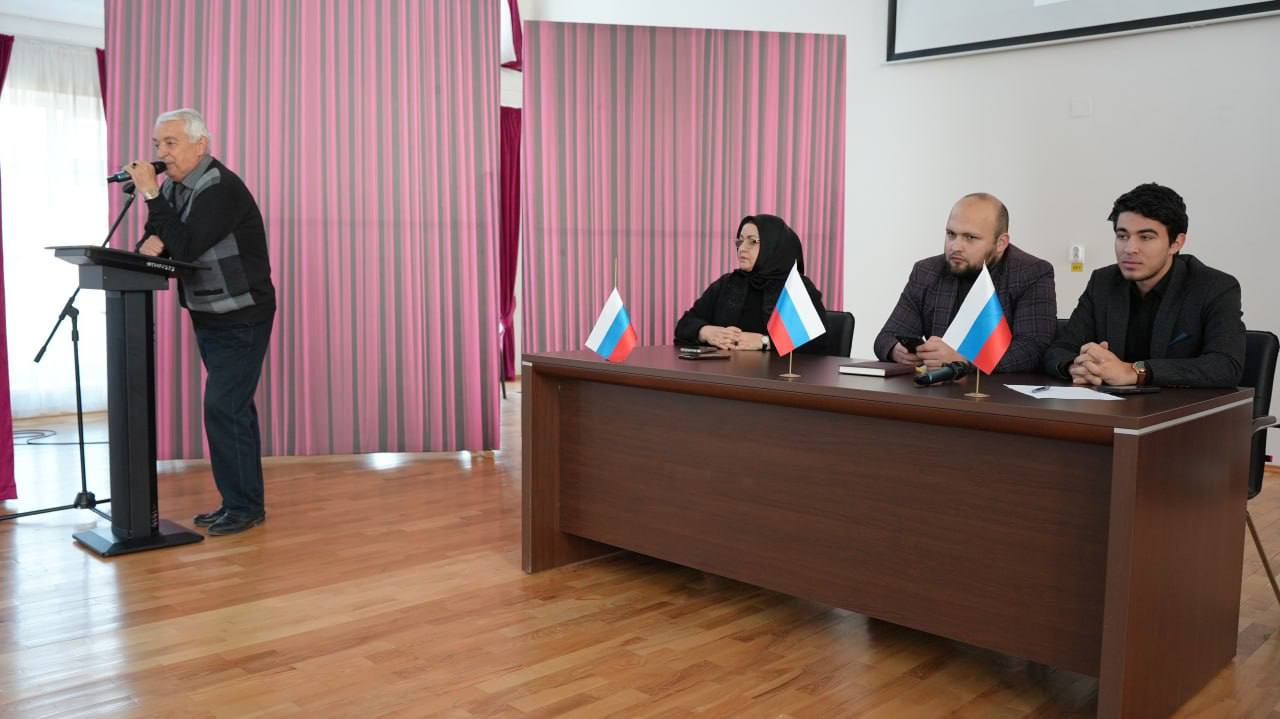 Лекторские группы продолжают просветительскую работу с молодежью Хасавюрта Лекторские группы продолжают просветительскую работу с молодежью Хасавюрта