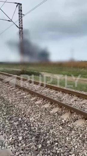 В Дагестане разбился туристический вертолет — и упал на жилой дом