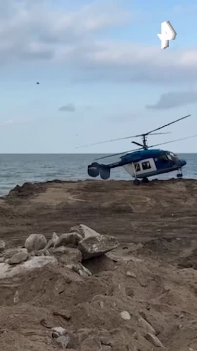 Кадры падения вертолета Ка-226 в Дагестане распространяются в Сети