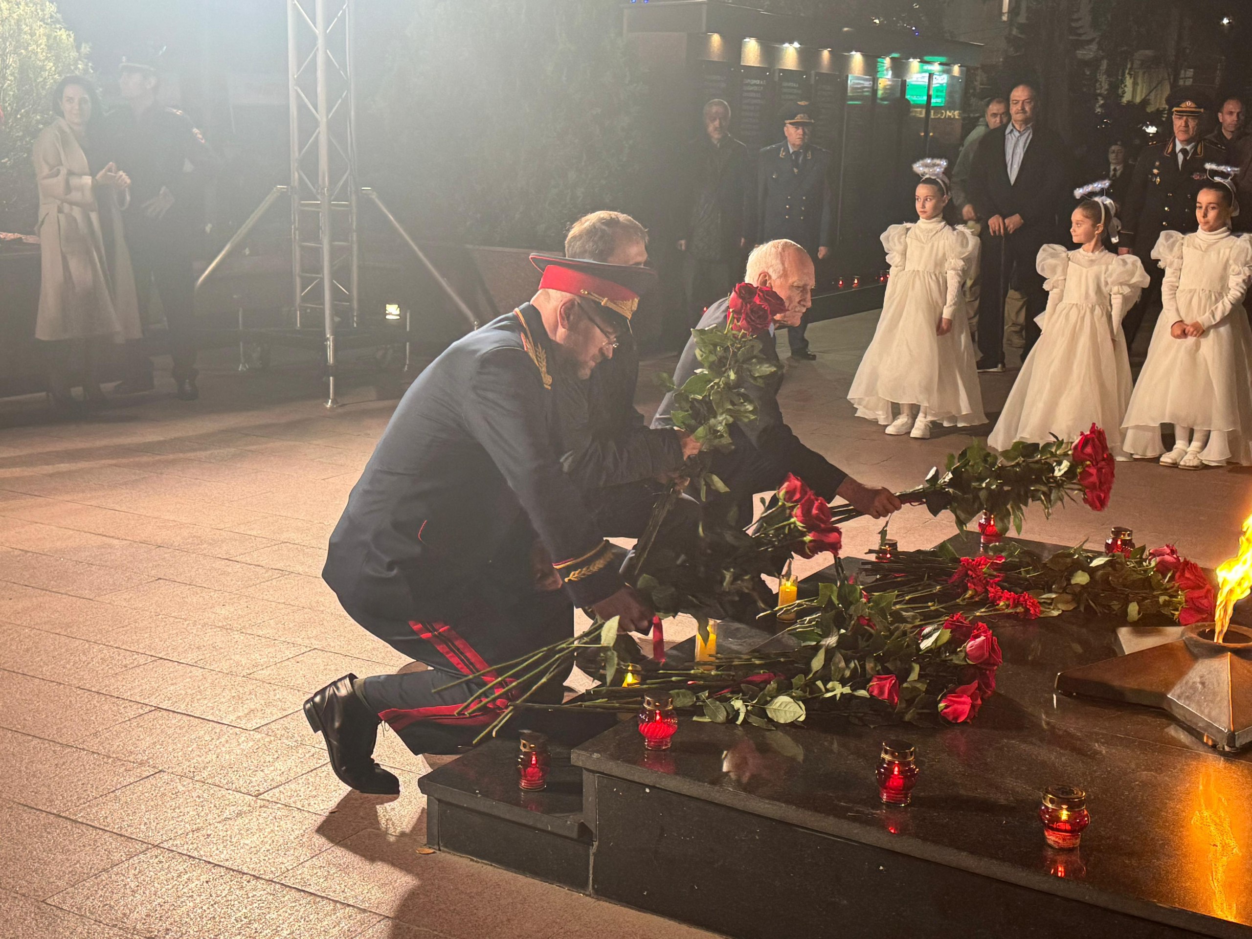 Руководство следственного управления почтило память погибших при исполнении долга сотрудников органов внутренних дел Руководство следственного управления почтило память погибших при исполнении долга сотрудников органов внутренних дел