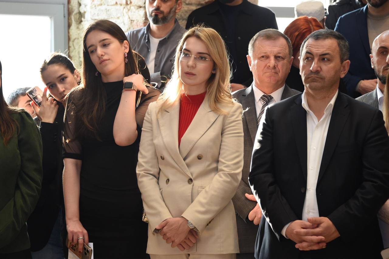 Эмилия Шахабутиновна: ЦУР Дагестана – 5 лет!. Ровно пять лет назад, когда только зашла речь о создании Центра управления регионом, немногие понимали масштаб задач и верили в успех Эмилия Шахабутиновна: ЦУР Дагестана – 5 лет!. Ровно пять лет назад, когда только зашла речь о создании Центра управления регионом, немногие понимали масштаб задач и верили в успех