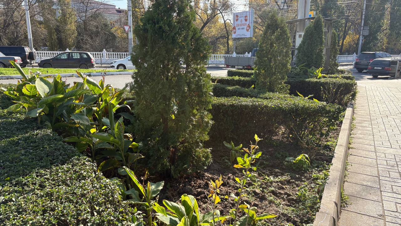 В Махачкале продолжается работа по благоустройству города!