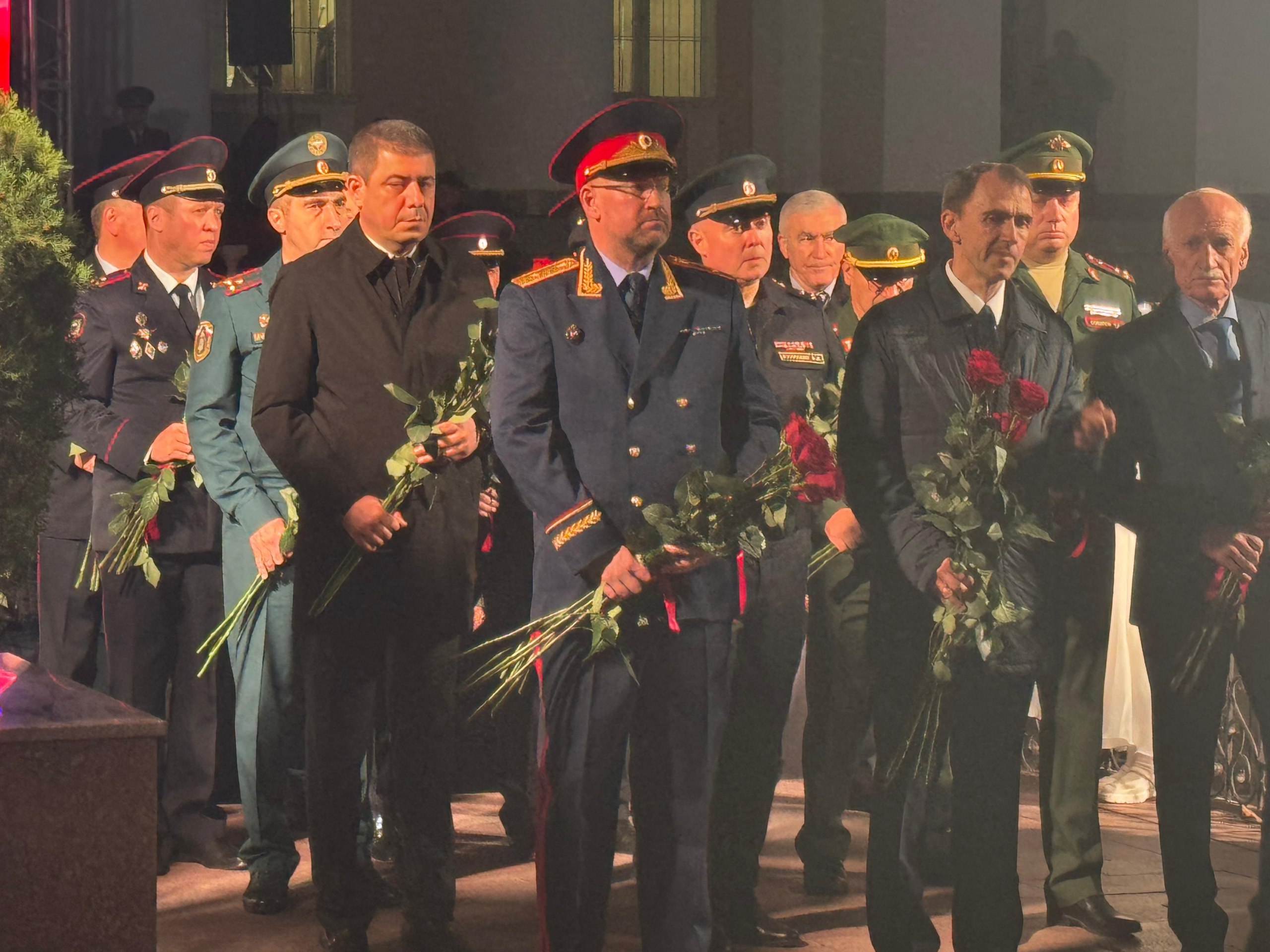 Руководство следственного управления почтило память погибших при исполнении долга сотрудников органов внутренних дел Руководство следственного управления почтило память погибших при исполнении долга сотрудников органов внутренних дел