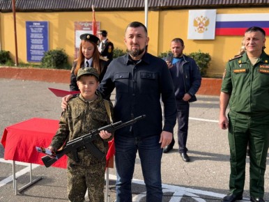 Заместитель председателя Комитета НС РД по делам ветеранов и участников специальной военной операции Шамиль Омаров принял участие в церемонии принесения присяги воспитанниками Первого Дагестанского кадетского корпуса имени...