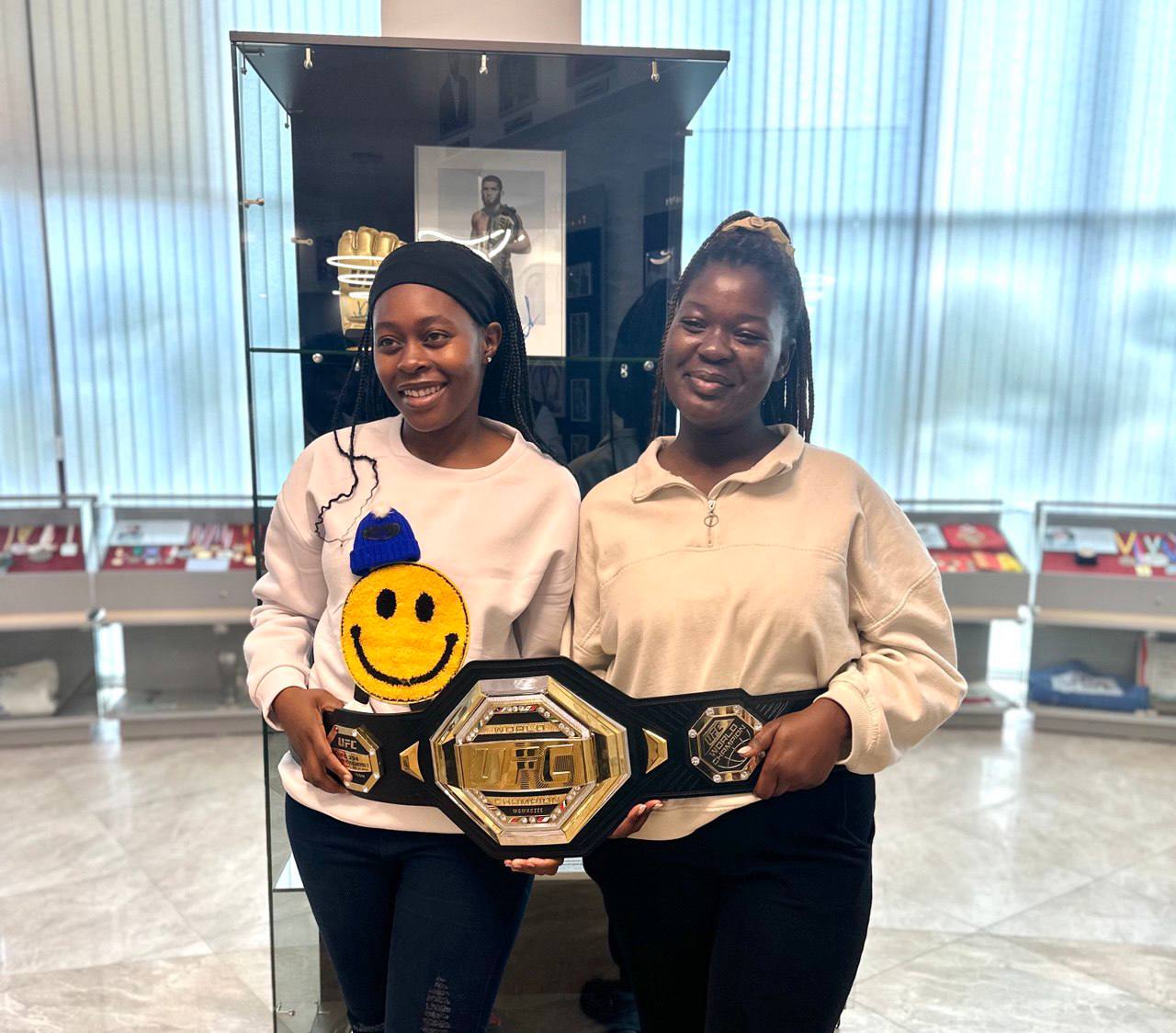 АФРИКА И АЗИЯ БОЛЕЕТ ЗА МАХАЧЕВА АФРИКА И АЗИЯ БОЛЕЕТ ЗА МАХАЧЕВА