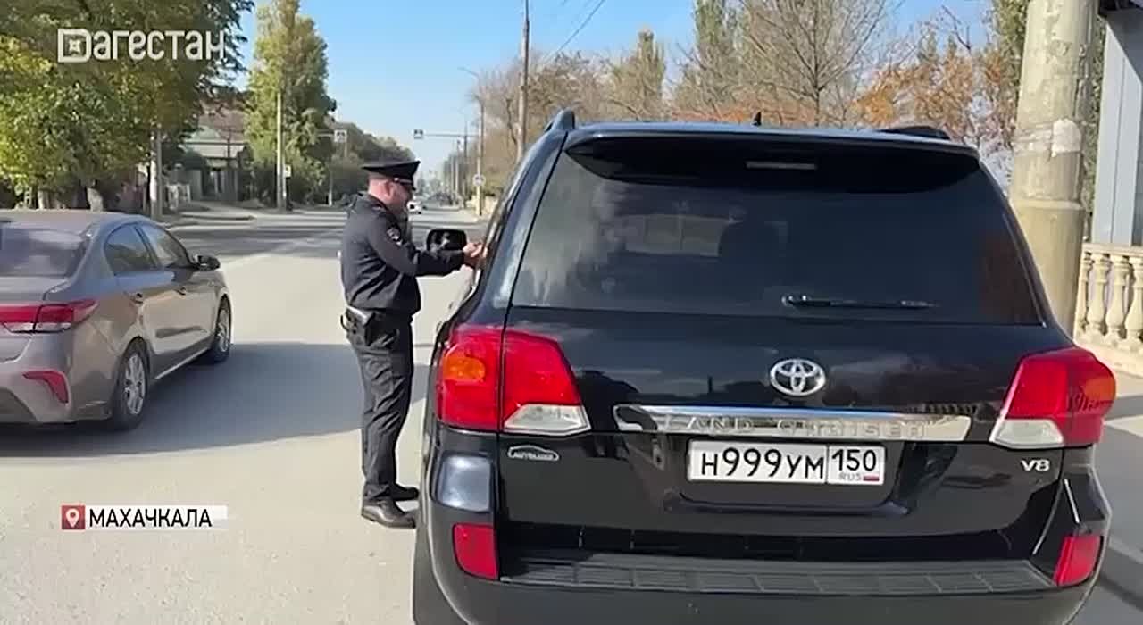 700 нарушений правил дорожного движения выявили сотрудники Госавтоинспекции в Махачкале в ходе очередного рейда