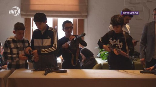 Фонд Инсан поддержал детей сотрудников погибших при исполнении