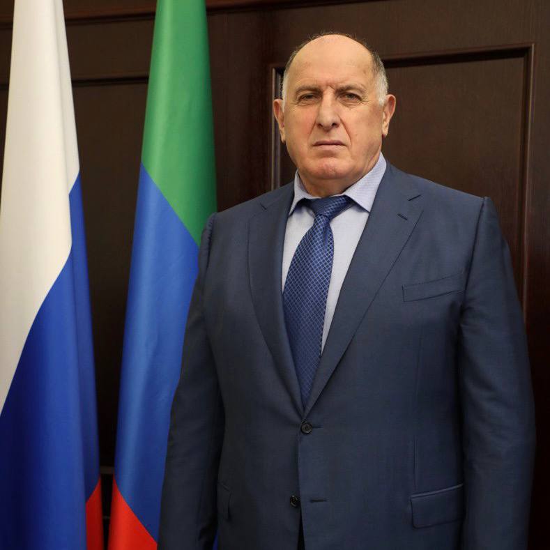 Премьер-министр РД Абдулмуслим Абдулмуслимов поздравил сотрудников органов внутренних дел с профессиональным праздником – Днем сотрудника органов внутренних дел РФ