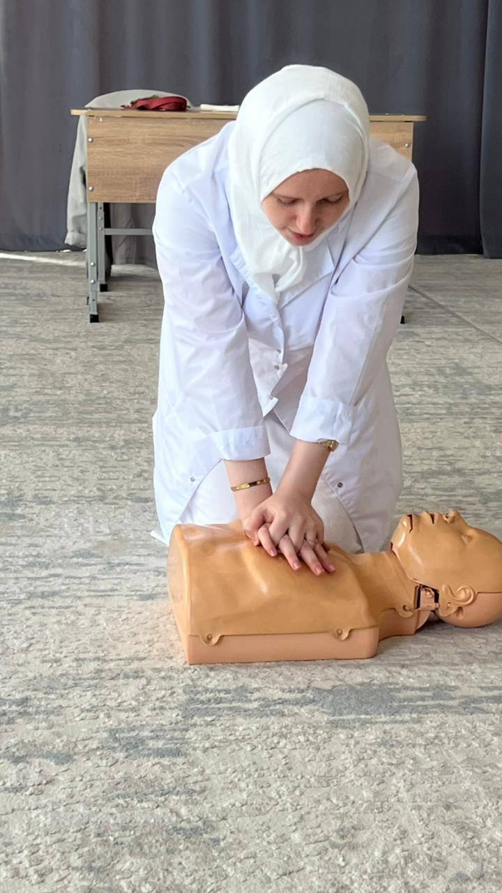 В Хасавюрте продолжается системное обучение по оказанию первой помощи В Хасавюрте продолжается системное обучение по оказанию первой помощи