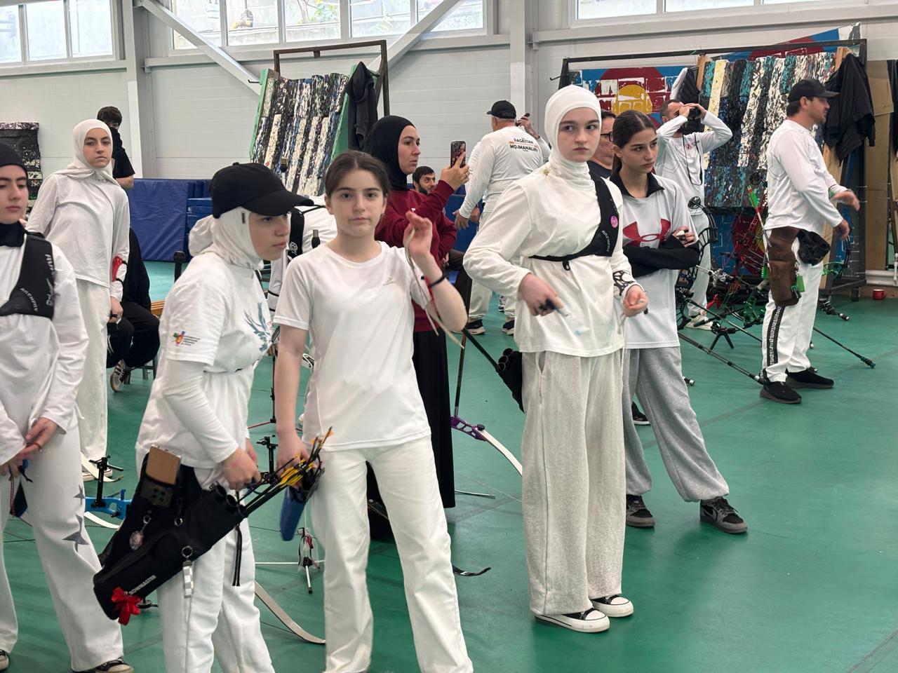 Накануне в Махачкале завершился лично-командный чемпионат по стрельбе из лука, в котором приняло участие 50 спортсменов из столицы Накануне в Махачкале завершился лично-командный чемпионат по стрельбе из лука, в котором приняло участие 50 спортсменов из столицы