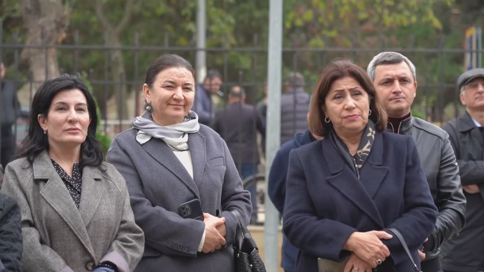     11               -  ,    , ...