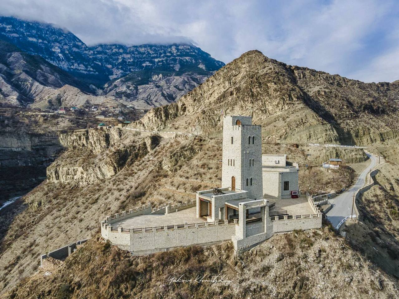 Историко-мемориальный комплекс “Ахульго” стал серебряным призером конкурсной программы фестиваля «Зодчество. Россия. 2025» Историко-мемориальный комплекс “Ахульго” стал серебряным призером конкурсной программы фестиваля «Зодчество. Россия. 2025»