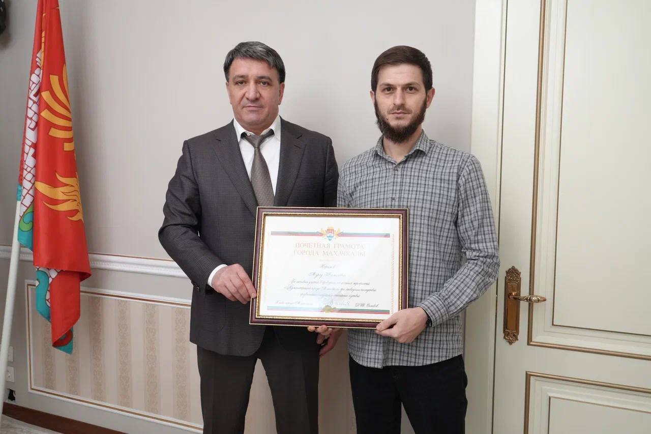 «Эти люди — настоящие герои нашего времени» «Эти люди — настоящие герои нашего времени»