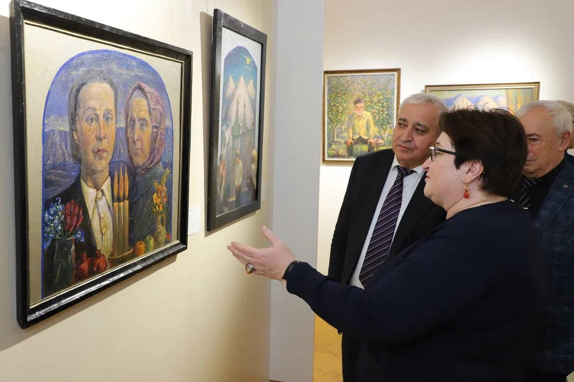 В Дагестанском музее изобразительных искусств им. П.С. Гамзатовой открылась выставка заслуженного художника Дагестана Рассо Магометова В Дагестанском музее изобразительных искусств им. П.С. Гамзатовой открылась выставка заслуженного художника Дагестана Рассо Магометова