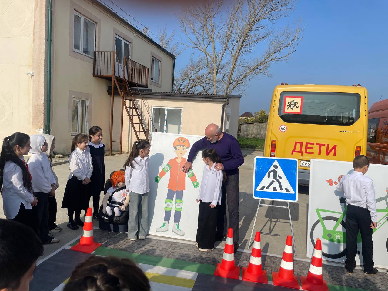 «Лаборатория безопасности» побывала в Джемикентской школе «Лаборатория безопасности» побывала в Джемикентской школе