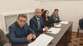 В работе совещания принимает участие слушатель республиканской кадровой программы "Доблесть гор" Ахмед Магомедов