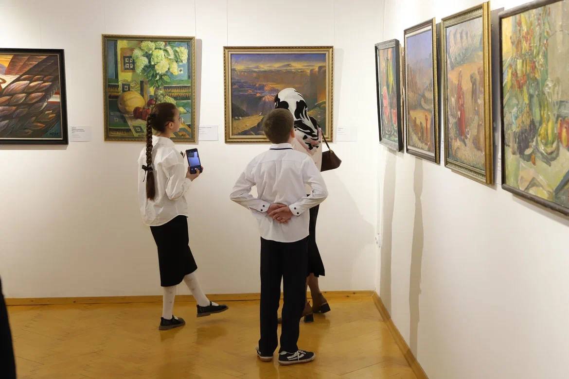В Дагестанском музее изобразительных искусств им. П.С. Гамзатовой открылась выставка заслуженного художника Дагестана Рассо Магометова В Дагестанском музее изобразительных искусств им. П.С. Гамзатовой открылась выставка заслуженного художника Дагестана Рассо Магометова