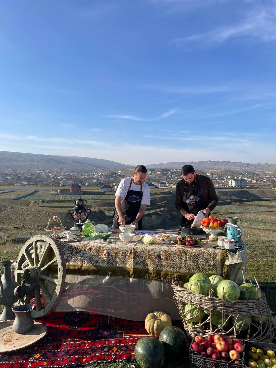 Федерико Арнальди и съёмочная группа популярной программы «Поедем, поедим!» телеканала НТВ вновь работают в Дагестане Федерико Арнальди и съёмочная группа популярной программы «Поедем, поедим!» телеканала НТВ вновь работают в Дагестане