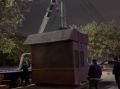 Администрация Махачкалы ночью демонтировала несанкционированный торговый павильон на проспекте Имама Шамиля, чтобы не создавать помех движению