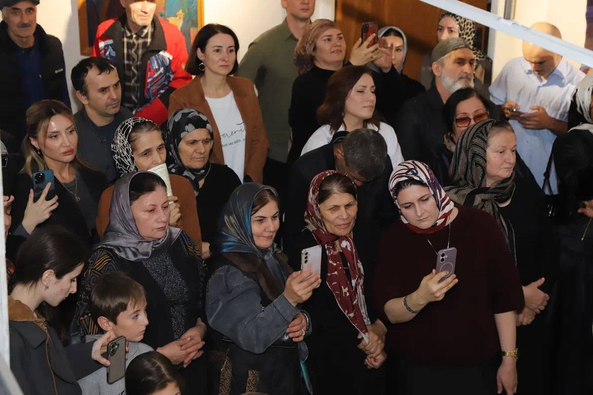 В Дагестанском музее изобразительных искусств им. П.С. Гамзатовой открылась выставка заслуженного художника Дагестана Рассо Магометова В Дагестанском музее изобразительных искусств им. П.С. Гамзатовой открылась выставка заслуженного художника Дагестана Рассо Магометова