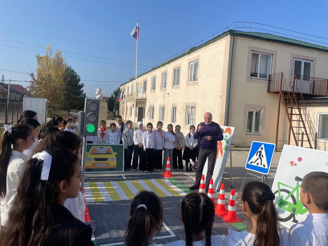 «Лаборатория безопасности» побывала в Джемикентской школе «Лаборатория безопасности» побывала в Джемикентской школе