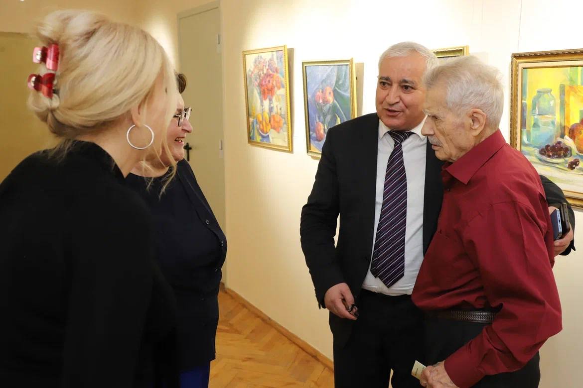 В Дагестанском музее изобразительных искусств им. П.С. Гамзатовой открылась выставка заслуженного художника Дагестана Рассо Магометова