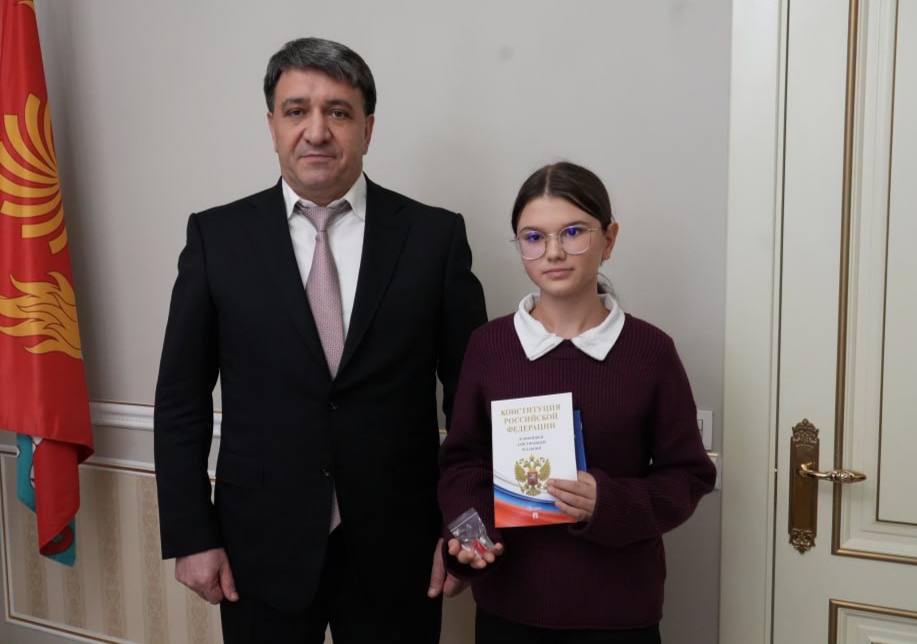 Первые паспорта — первый шаг во взрослую жизнь