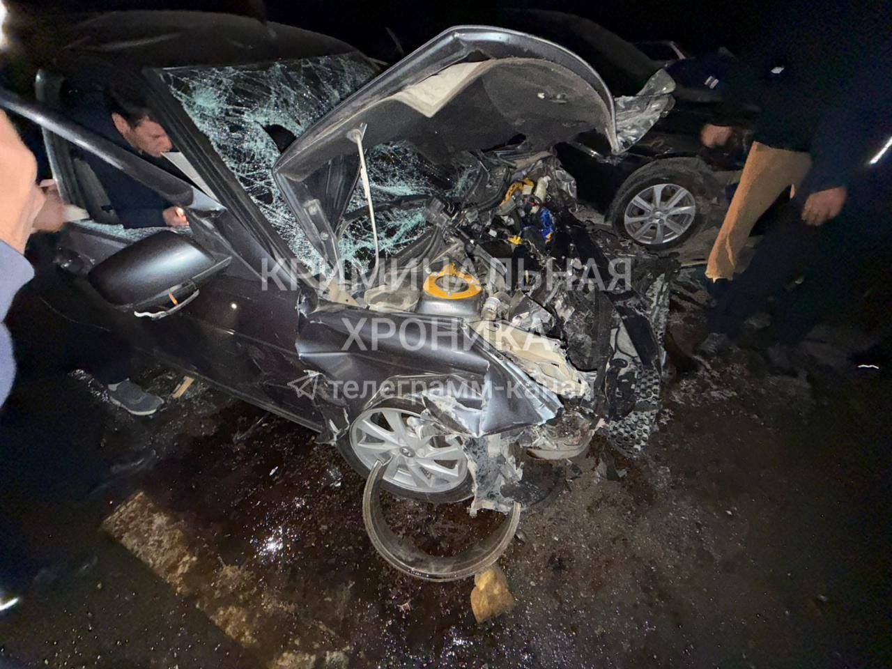 Сегодня, 13 ноября 2025 года, примерно в 19:00, на 15 км автодороги «Махачкала-Буйнакск-Леваши-В.Гуниб», в Буйнакском районе, столкнулись автомобили «Lexus», «ЗИЛ», «LADA Priora» и «LADA Vesta»