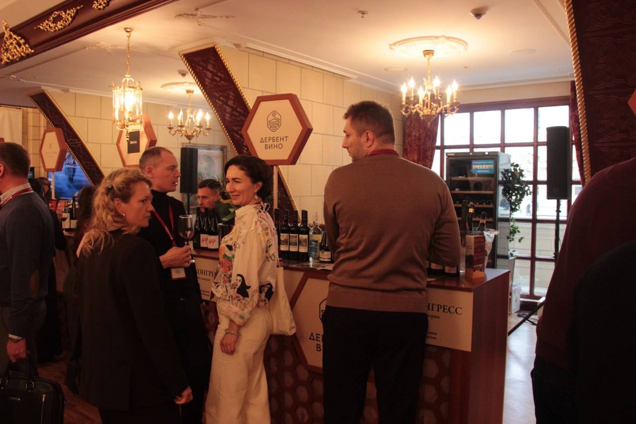 Заместитель председателя Комитета по виноградарству и алкогольному регулированию РД Ахмед Ахмедов прокомментировал участие региона в IV Российском винодельческом форуме Заместитель председателя Комитета по виноградарству и алкогольному регулированию РД Ахмед Ахмедов прокомментировал участие региона в IV Российском винодельческом форуме