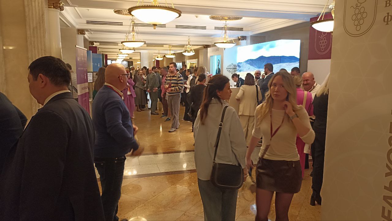 Заместитель председателя Комитета по виноградарству и алкогольному регулированию РД Ахмед Ахмедов прокомментировал участие региона в IV Российском винодельческом форуме Заместитель председателя Комитета по виноградарству и алкогольному регулированию РД Ахмед Ахмедов прокомментировал участие региона в IV Российском винодельческом форуме