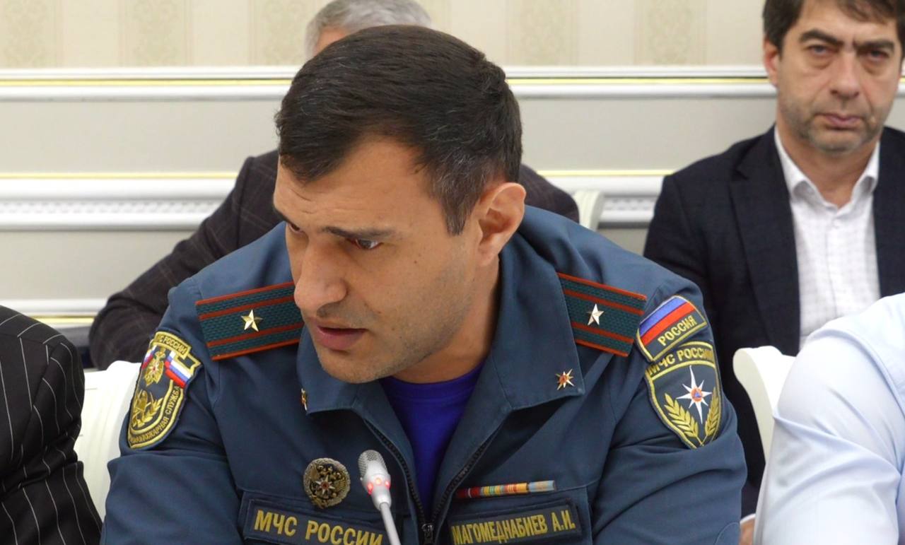 Заседание Комиссии по предупреждению и ликвидации чрезвычайных ситуаций и обеспечению пожарной безопасности прошло сегодня в Администрации Махачкалы под руководством главы города Джамбулата Салавова Заседание Комиссии по предупреждению и ликвидации чрезвычайных ситуаций и обеспечению пожарной безопасности прошло сегодня в Администрации Махачкалы под руководством главы города Джамбулата Салавова