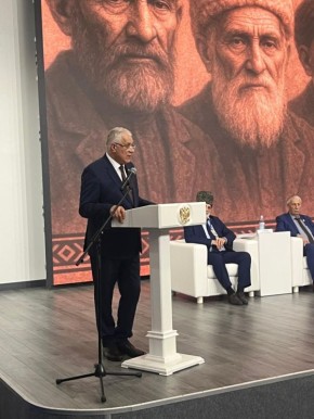 Председатель Комитета НС РД по национальной политике, вопросам общественных и религиозных объединений и межпарламентским связям Фирудин Раджабов принял участие в Форуме Старейшин Северного Кавказа «Сила предков»