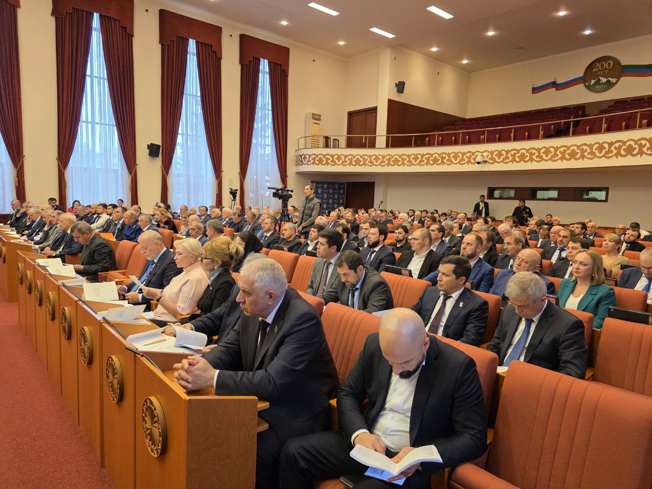 Под председательством спикера парламента Заура Акендерова начались публичные слушания по проекту закона Республики Дагестан Под председательством спикера парламента Заура Акендерова начались публичные слушания по проекту закона Республики Дагестан