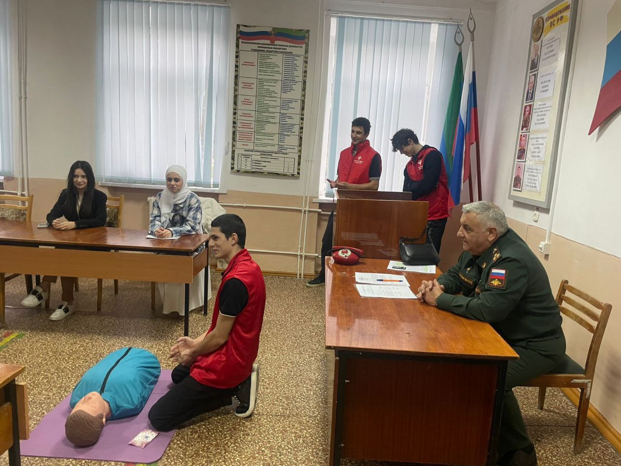 Сотрудники Каспийского военкомата прошли обучение по оказанию первой помощи Сотрудники Каспийского военкомата прошли обучение по оказанию первой помощи