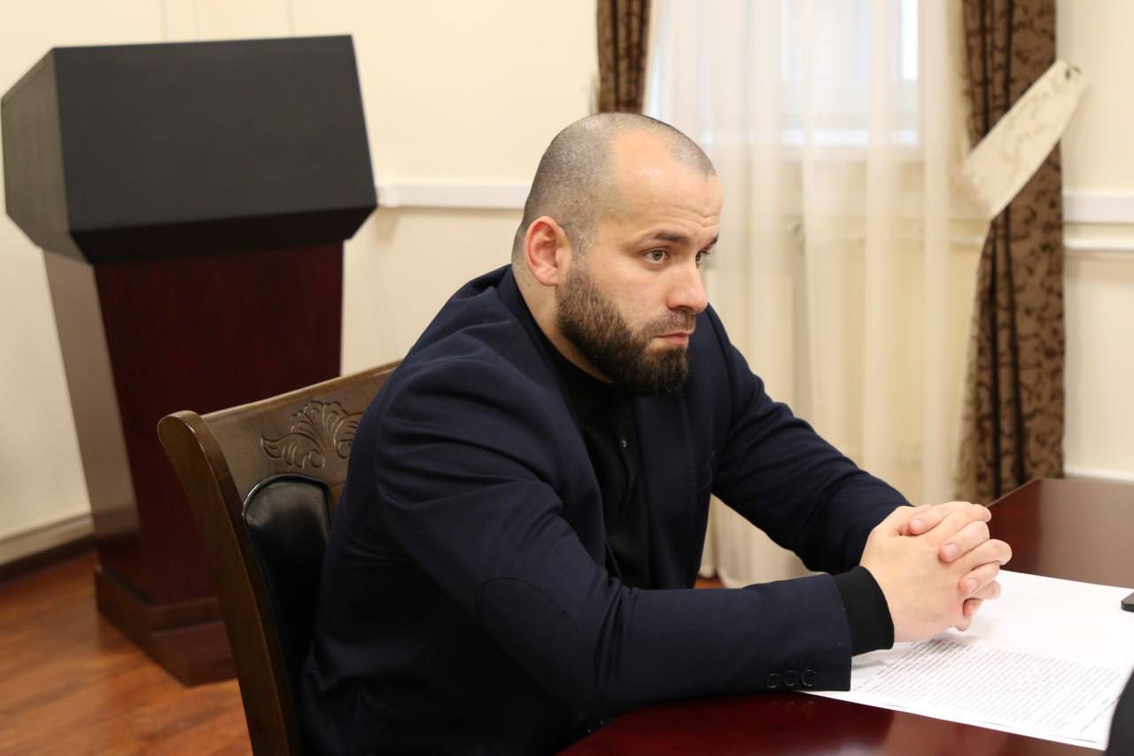 Эмин Мерданов провёл рабочую встречу с делегацией Уральской Ассоциации туризма Эмин Мерданов провёл рабочую встречу с делегацией Уральской Ассоциации туризма