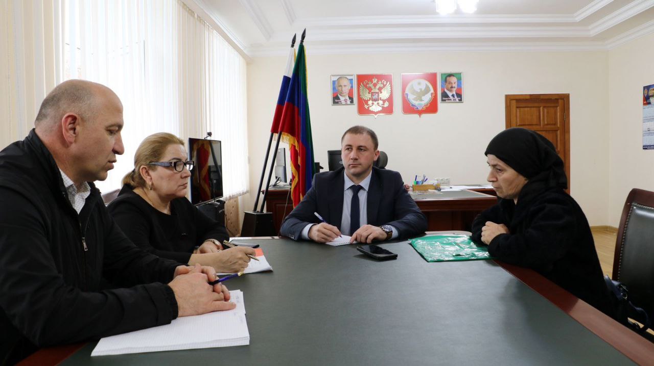 Депутат НС РД Узлипат Гасанова провела прием граждан в Кайтагском районе Депутат НС РД Узлипат Гасанова провела прием граждан в Кайтагском районе