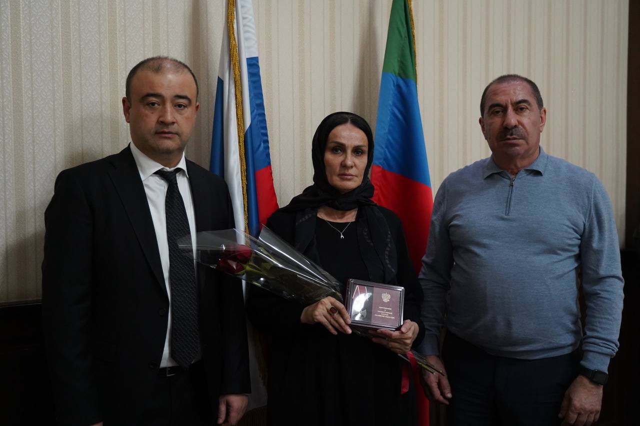 Церемония вручения орденов Мужества семьям военнослужащих, погибших в ходе специальной военной операции, состоялась сегодня в администрации города Церемония вручения орденов Мужества семьям военнослужащих, погибших в ходе специальной военной операции, состоялась сегодня в администрации города